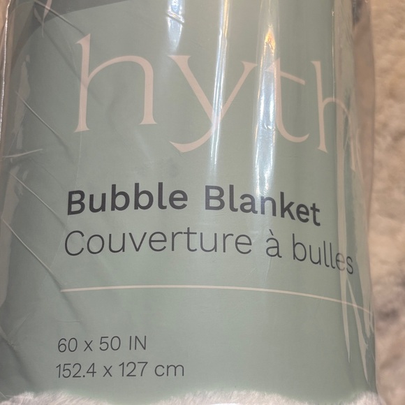 NEW Hythe Bubble Blanket 60” x 50” Luxurious Cream White Throw Super Soft Cozy - Picture 8 of 8